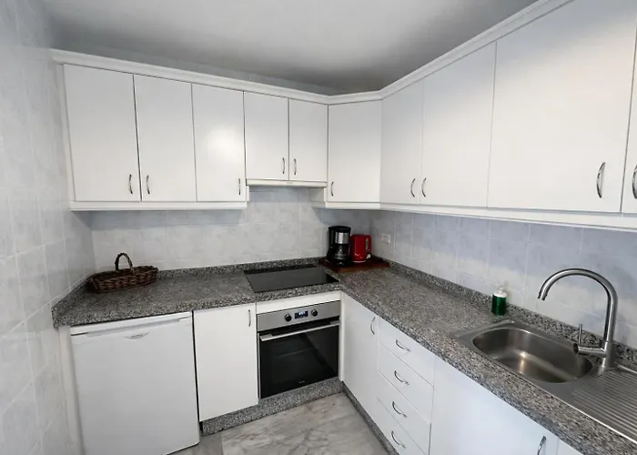 Heated Poolside Paradise Cristianos